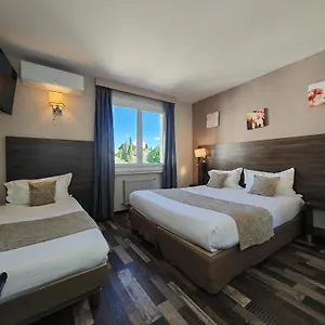 https://hotel-la-rotonde-la-ciotat.fr-provencehotel.com