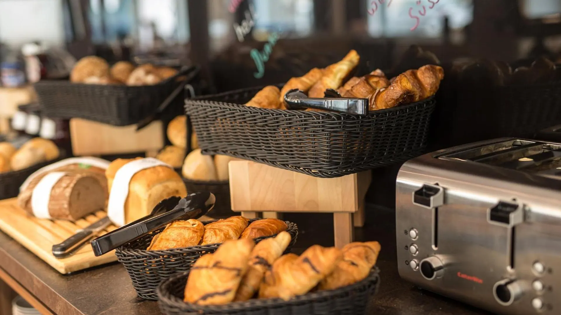 *** Hotel Holiday Inn - The Niu, Saddle Fuerth By Ihg Allemagne